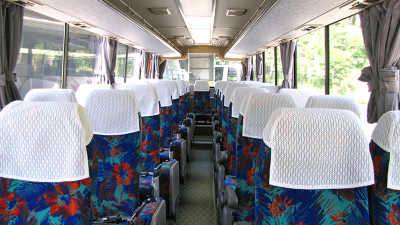 中型バス 内装